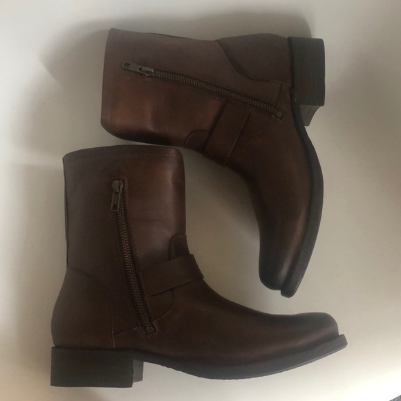 Frye Vicky Engineer Leather Boot - Picture 12 of 16